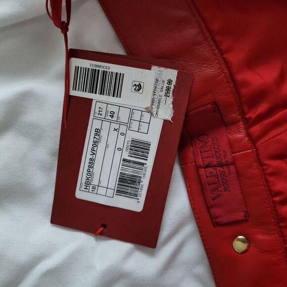 NWT $2590 VALENTINO GARAVANI Rouge Absolute red leather shorts Sz 40 - Picture 5 of 16